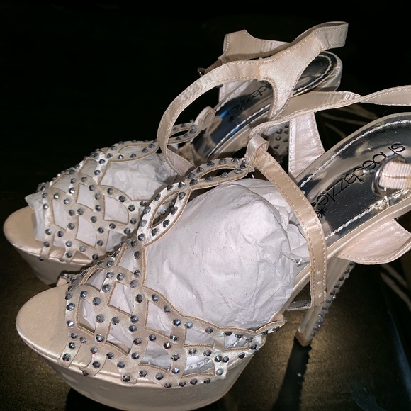 SHOEDAZZLE Triona champagne satin studded heels - Picture 3 of 8